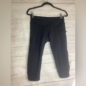 Luluemon cropped leggings size 8